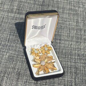 Vintage SWANK Gold Tone Floral Brooch and Clip on Earrings Set in Box